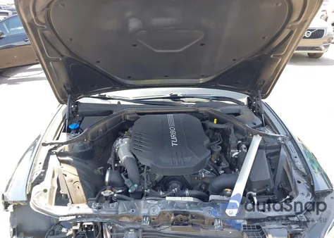 2022 Genesis G70 3.3T Rwd z USA, uszkodzony, nr VIN KMTG54TE4NU099048